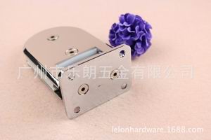 蜜桃久久久亚洲精品水蜜桃黄色网站玻璃門夾